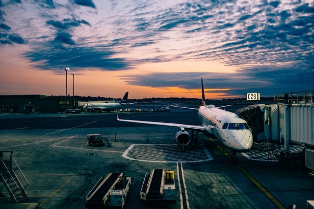 Air freight aircraft / Vận tải hàng không